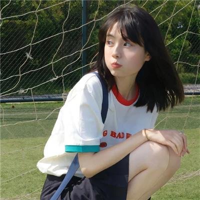 滑板少年